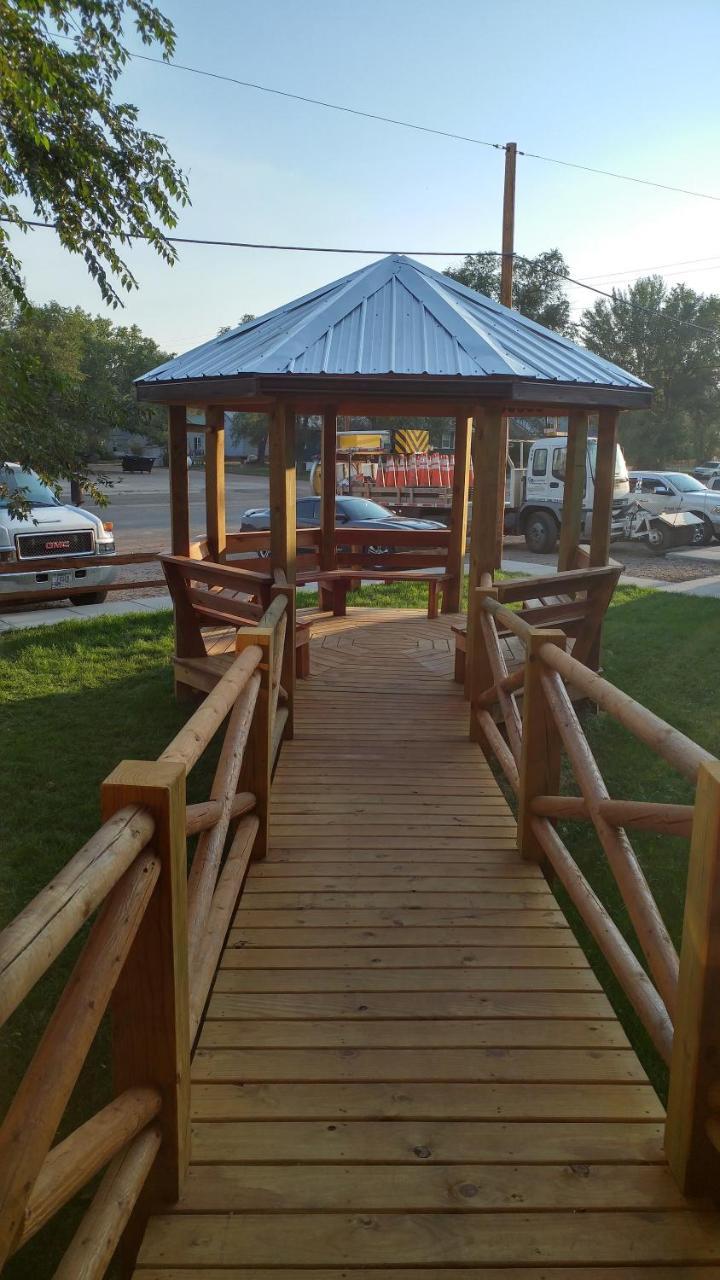 Sagebrush Inn & Suites Broadus Exteriér fotografie