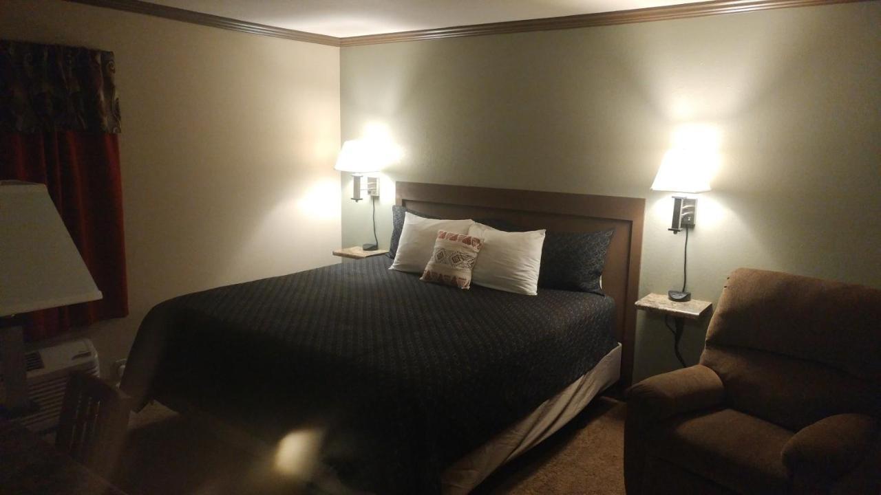 Sagebrush Inn & Suites Broadus Exteriér fotografie