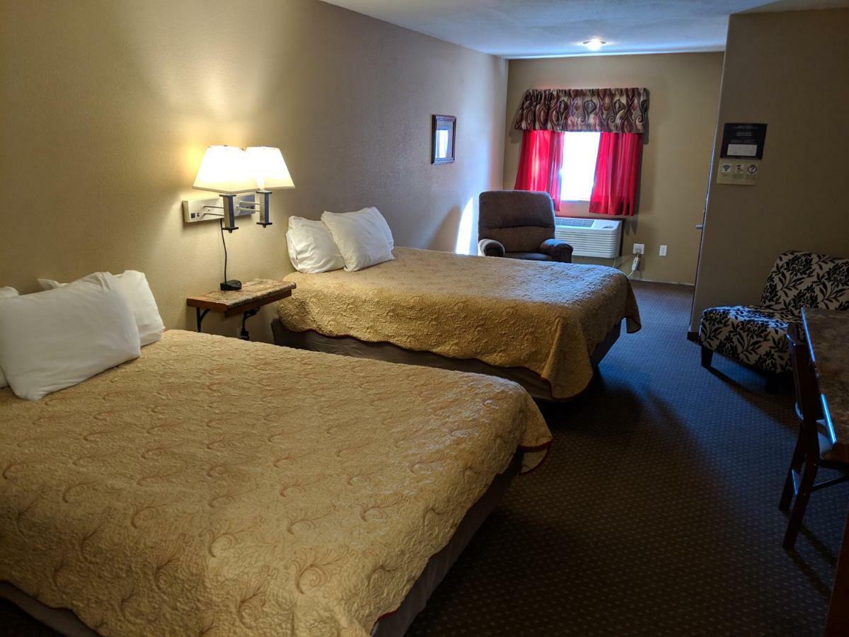 Sagebrush Inn & Suites Broadus Exteriér fotografie